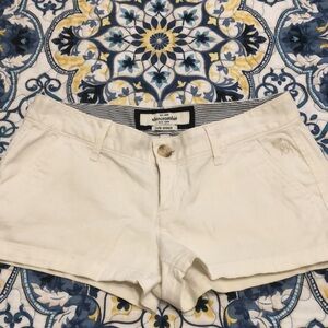 Abercrombie New York White Shorts cute stretch